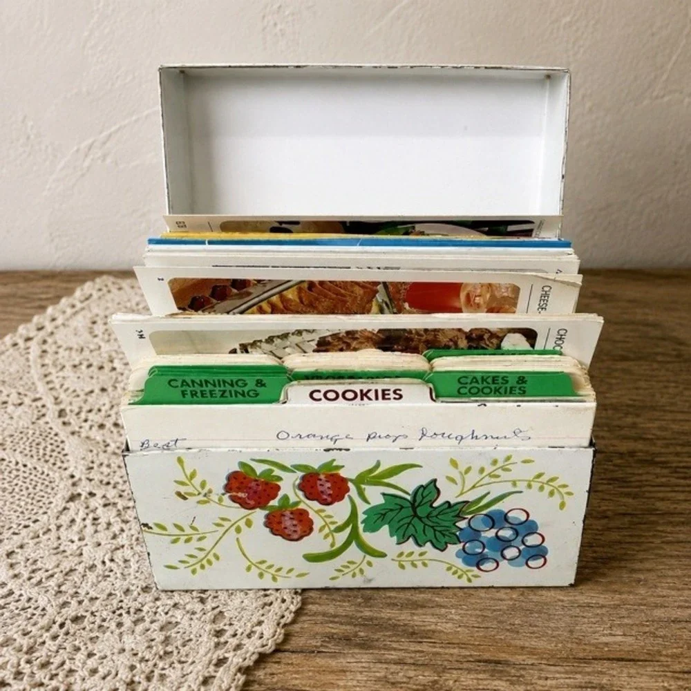 Vintage‎ J Chein USA Metal Recipe Box w Recipe Cards Fruit Floral Tin